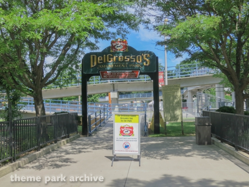 Entrance at DelGrosso's Amusement Park
