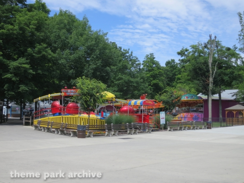 Tilt A Whirl at DelGrosso's Amusement Park