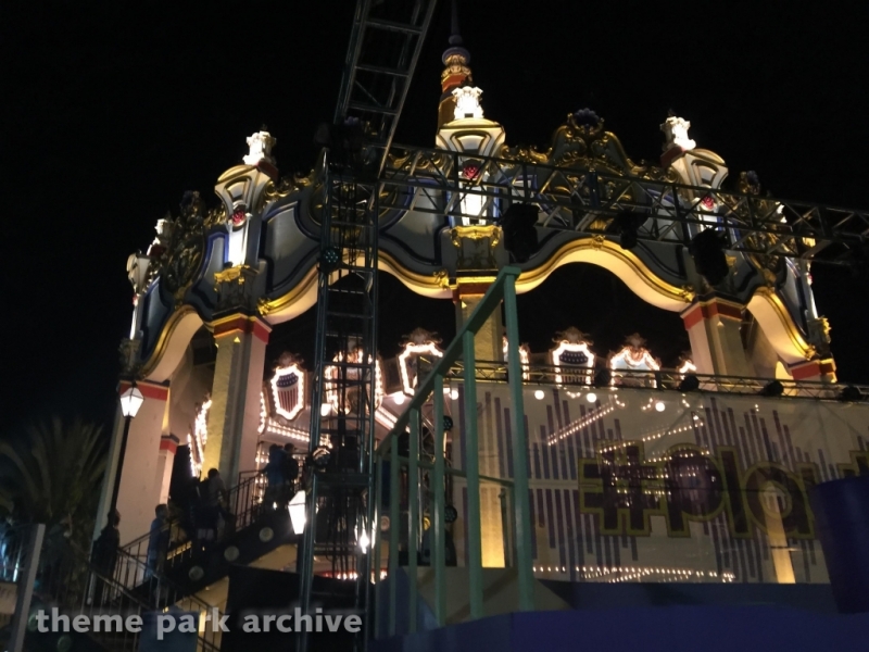 Carousel Columbia at California's Great America
