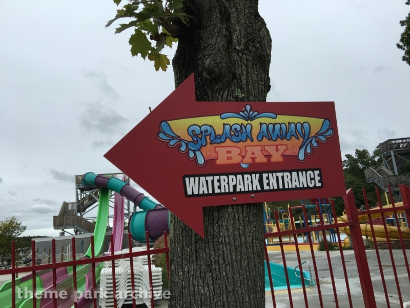 Splash Away Bay at Quassy Amusement Park