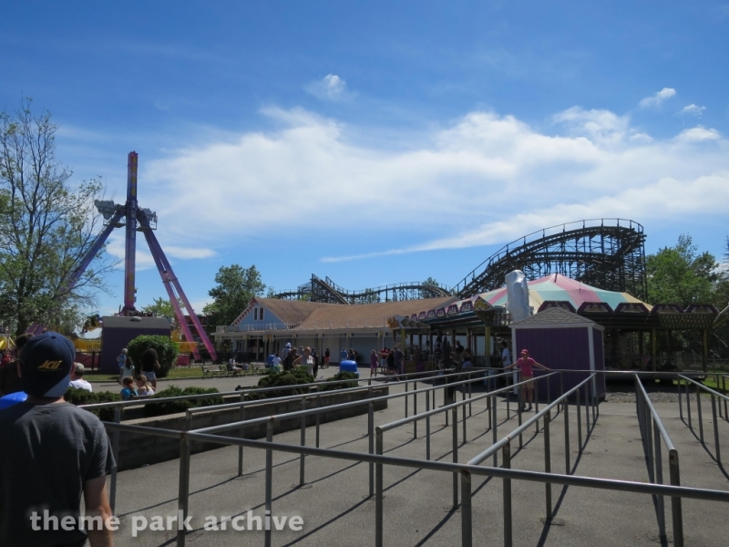 Silver Comet at Niagara Amusement Park and Splash World