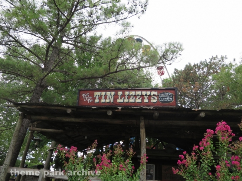 Tin Lizzy's at Frontier City