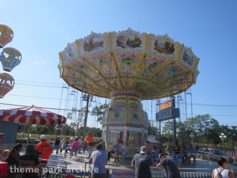 Wave Swinger at Adventureland NY