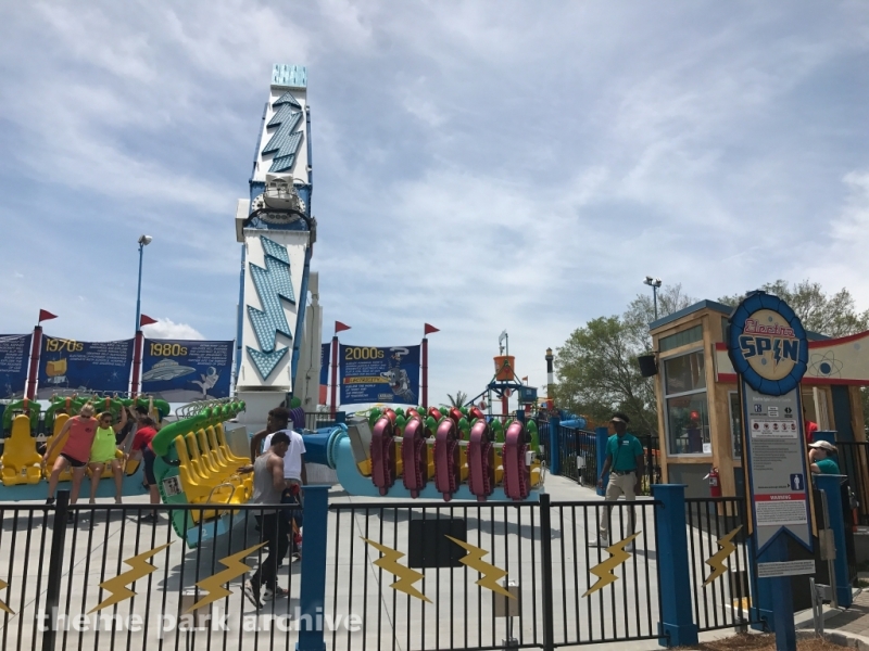 Electro Spin at Carowinds