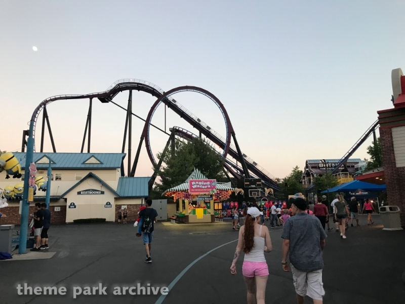 Batman The Dark Knight at Six Flags New England