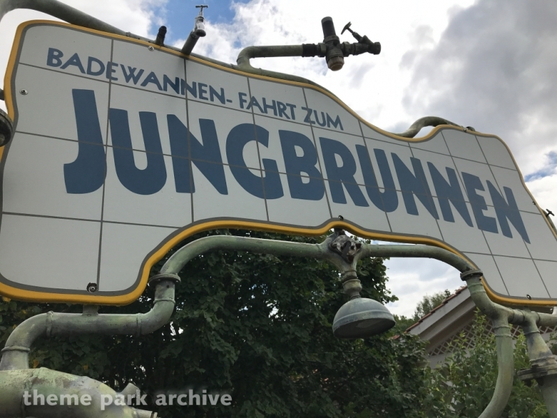 Badewannen Fahrt zum Jungbrunnen at Erlebnispark Tripsdrill