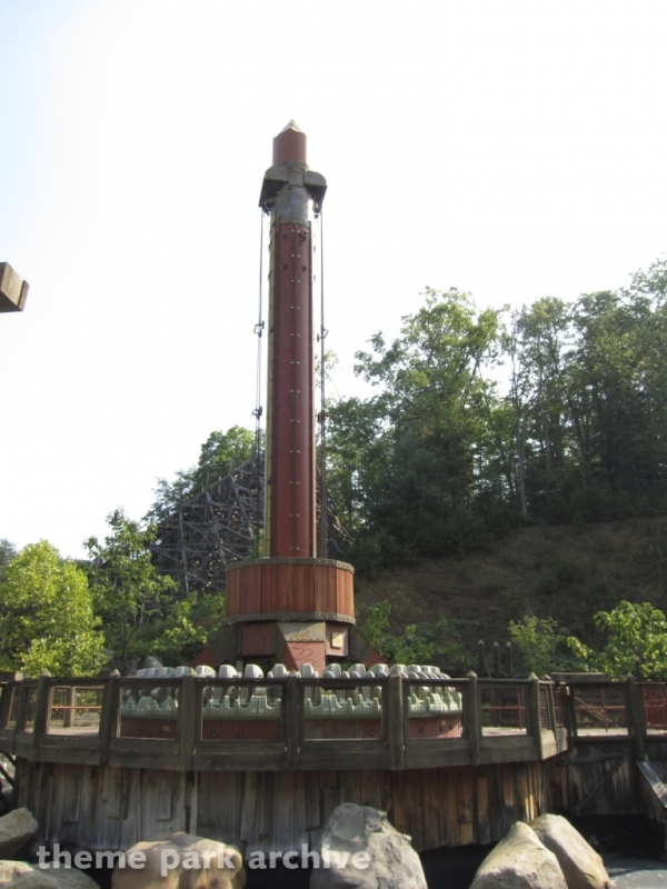 Topple Tower at Dollywood