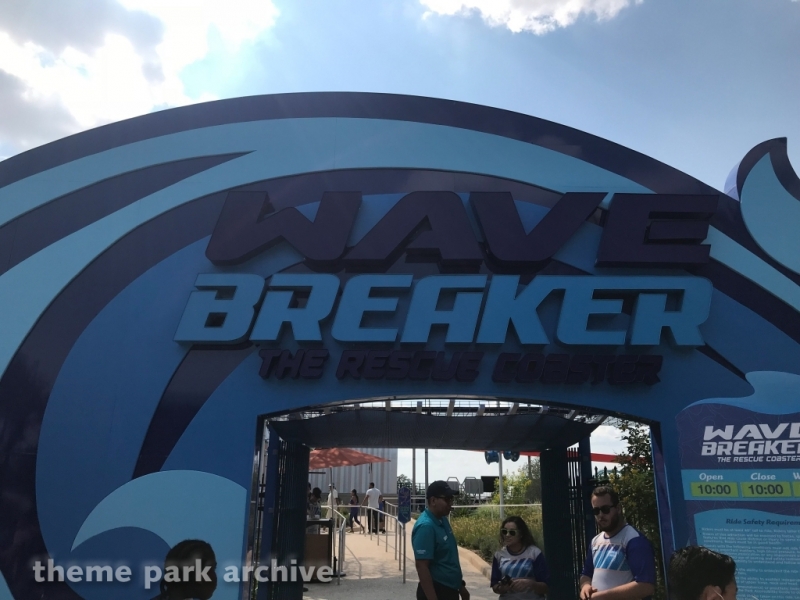 Wave Breaker at SeaWorld San Antonio