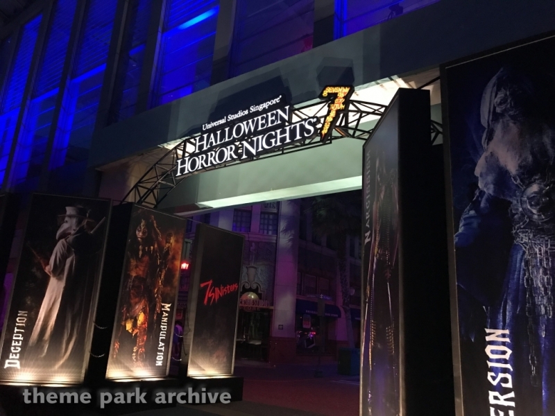 Entrance at Universal Studios Singapore