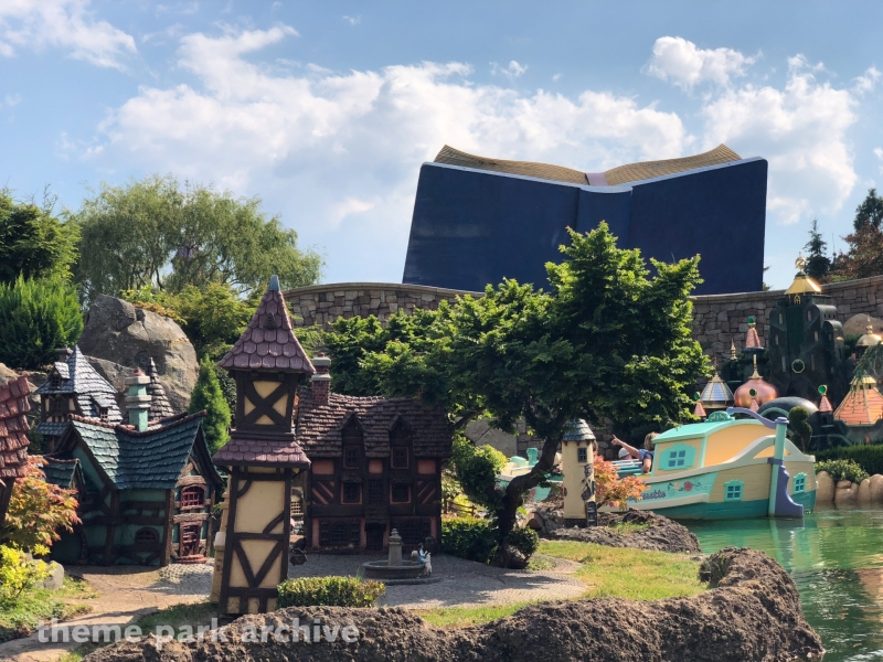 Le Pays des Contes de Fees at Disneyland Paris