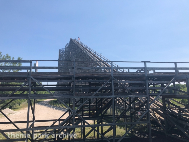 Shivering Timbers at Michigan's Adventure