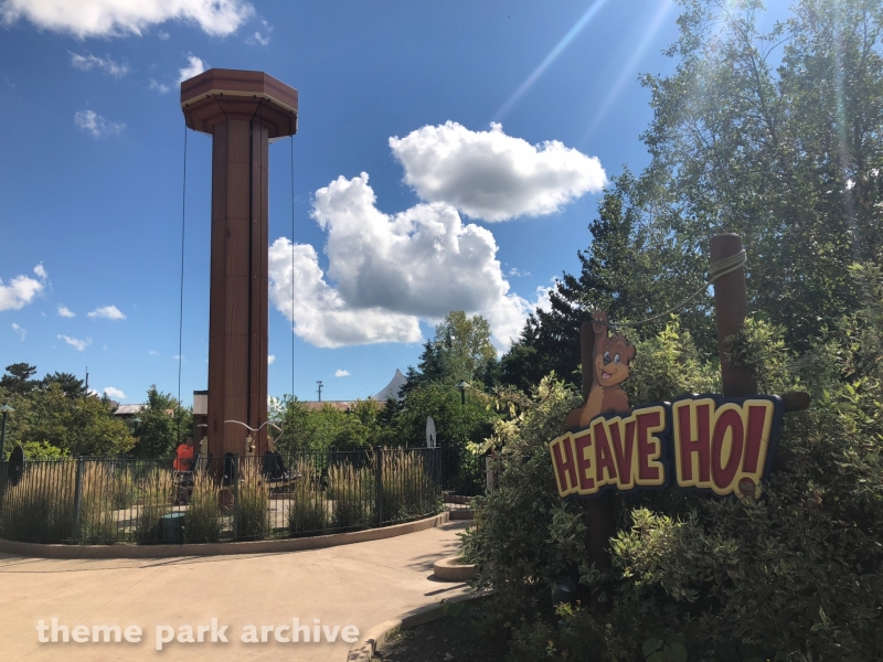 Heave Ho! at Six Flags Darien Lake