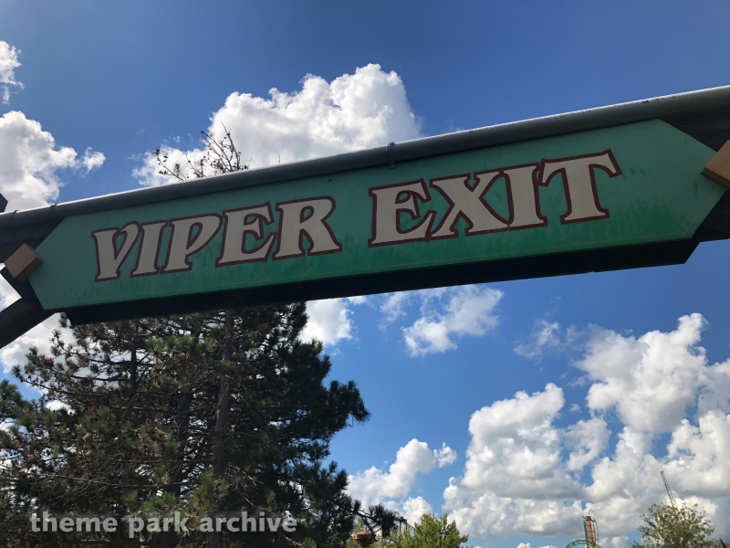 Viper at Six Flags Darien Lake
