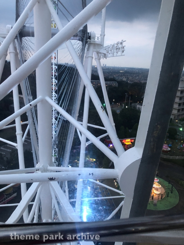 Giant Ferris Wheel at Yomiuri Land