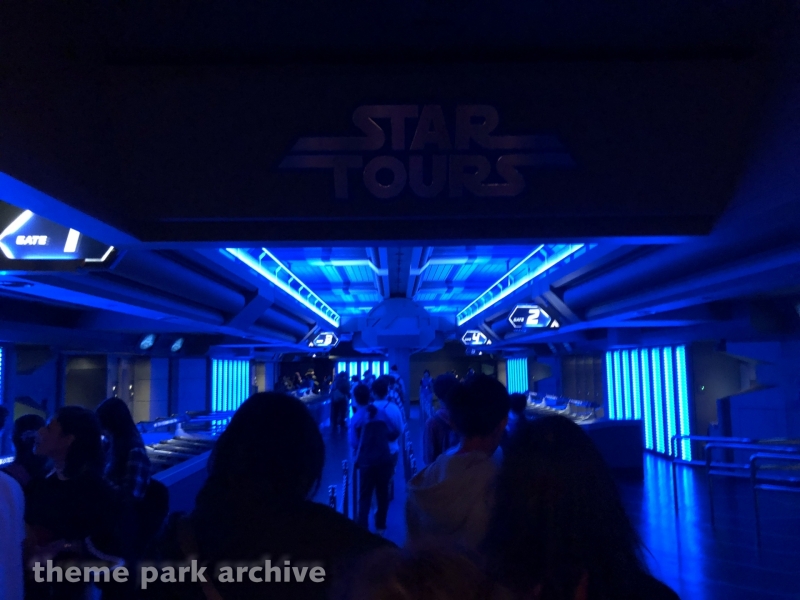 Star Tours The Adventures Continue at Tokyo Disneyland
