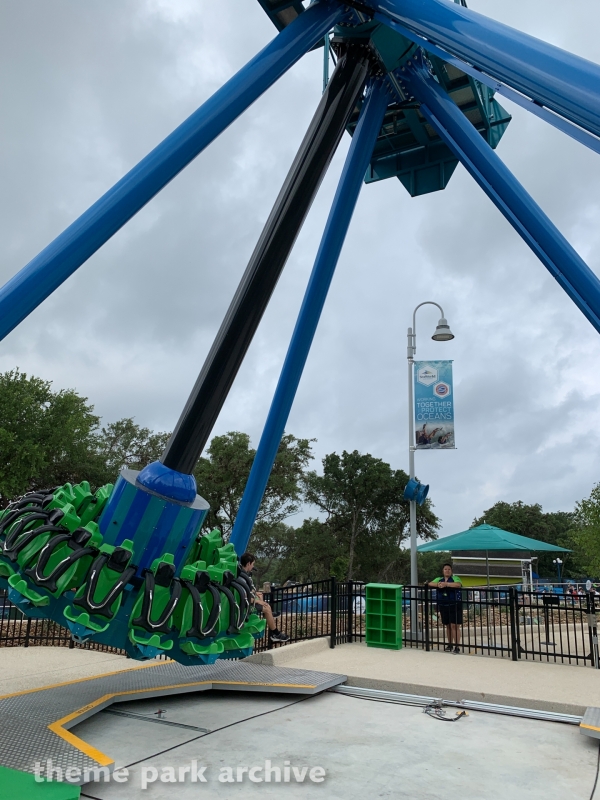 Sea Swinger at SeaWorld San Antonio