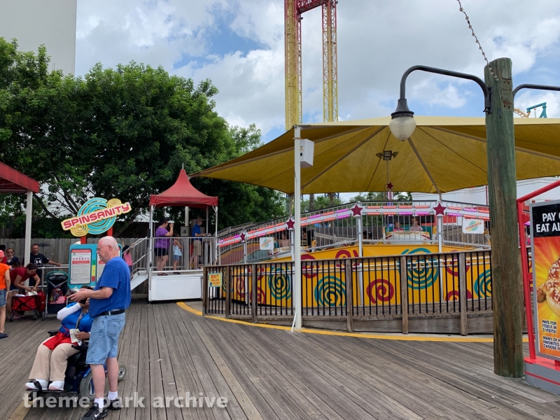 Spinsanity at Six Flags Fiesta Texas