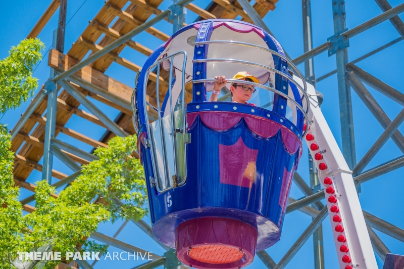 The Balloon Wheel at Cliff's Amusement Park