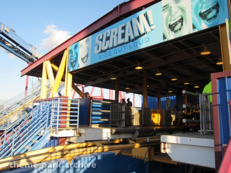 Scream! at Six Flags Magic Mountain