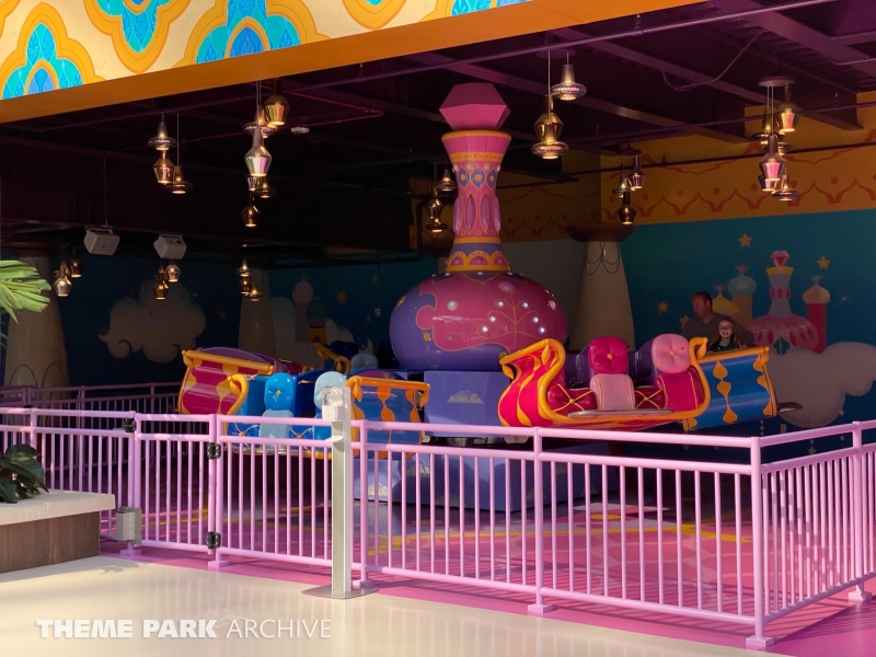 Shimmer & Shine Jumping Genies at Nickelodeon Universe at American Dream