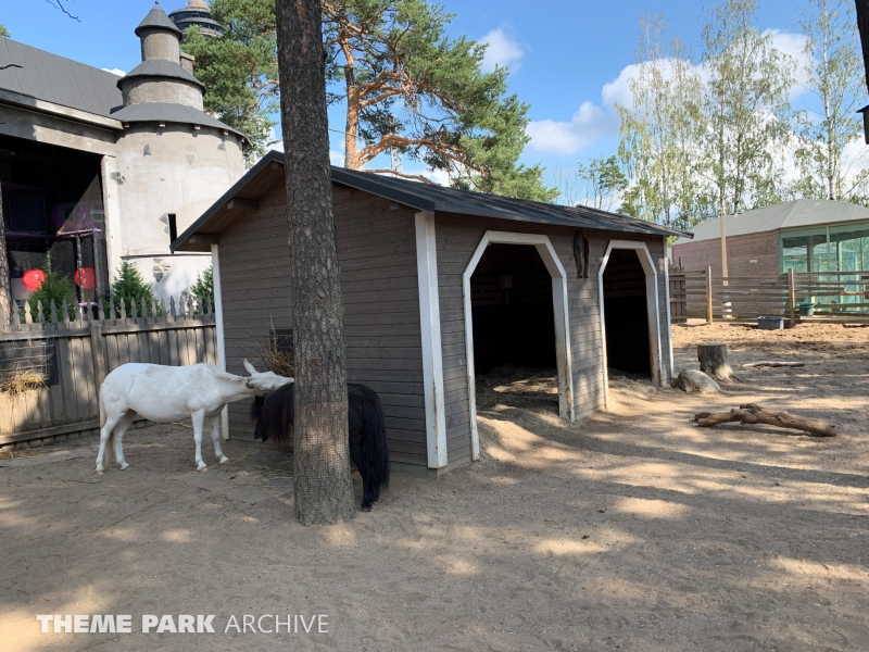 Doghill Fairy Tale Farm at Sarkanniemi