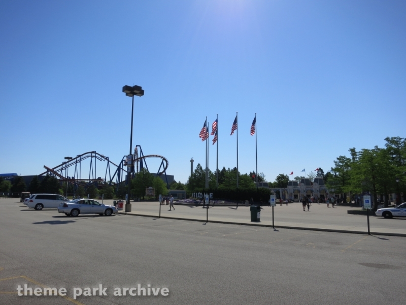 Carousel Plaza at Six Flags Great America