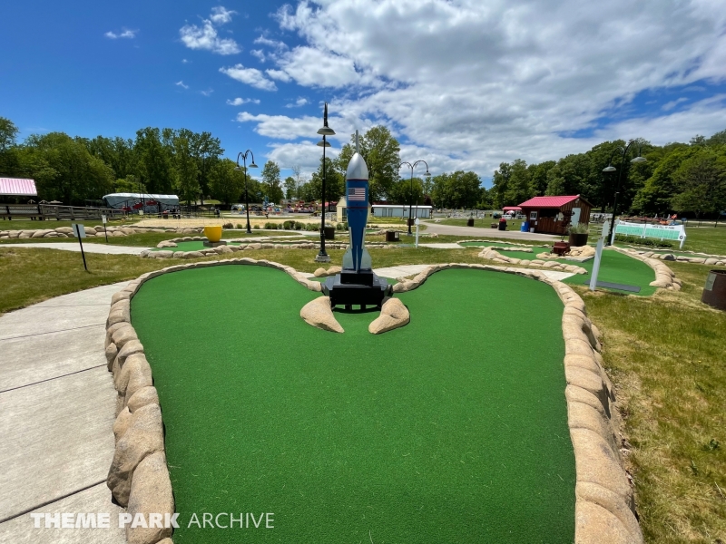 Mini Golf at Midway State Park