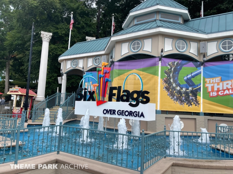 Entrance at Six Flags Over Georgia
