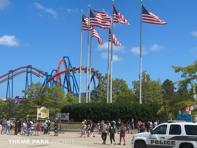 Entrance at Six Flags Great America