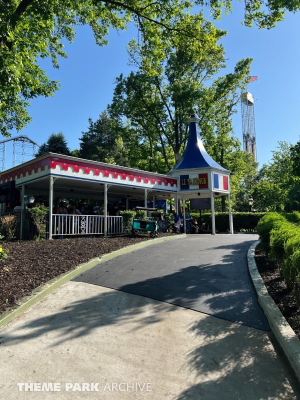 Le Taxitour at Worlds of Fun