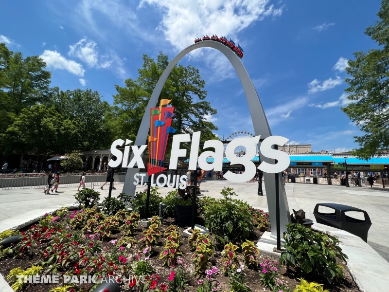 Entrance at Six Flags St. Louis