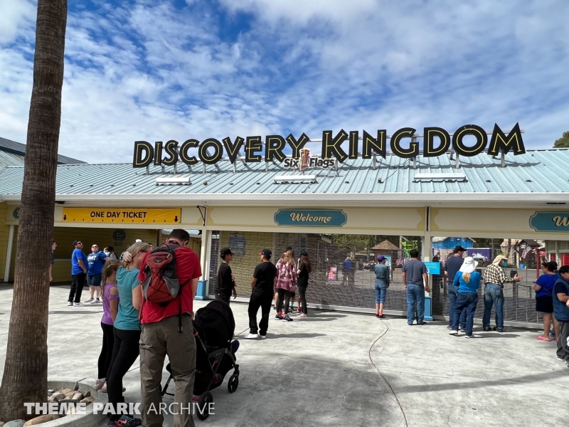 Entrance at Six Flags Discovery Kingdom