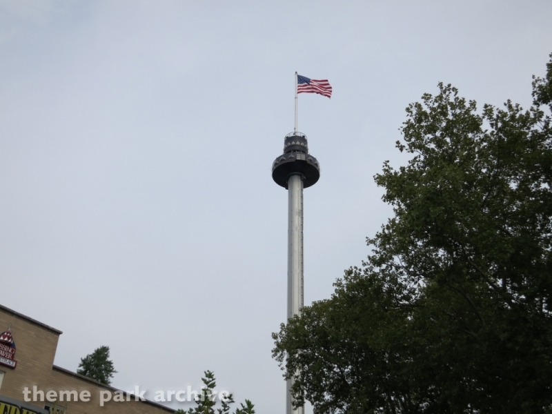 Kissing Tower at Hersheypark