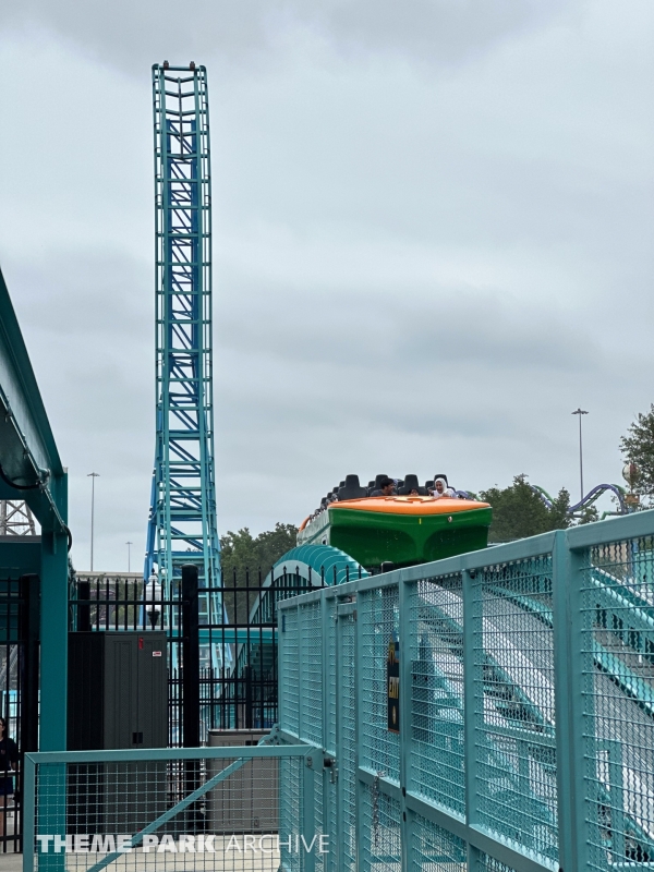 Aquaman: Power Wave at Six Flags Over Texas