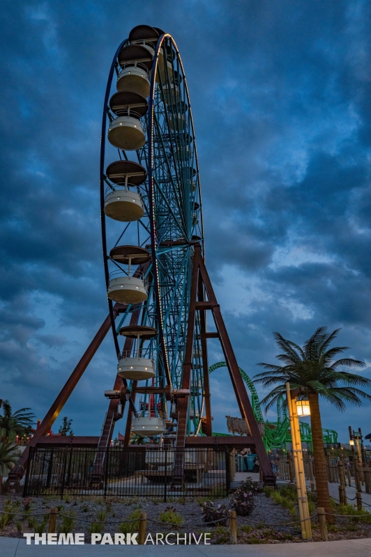Alzanu's Eye Ferris Wheel at Lost Island