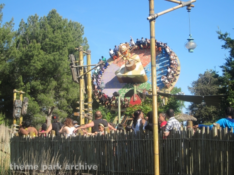 Tiki Twirl at California's Great America