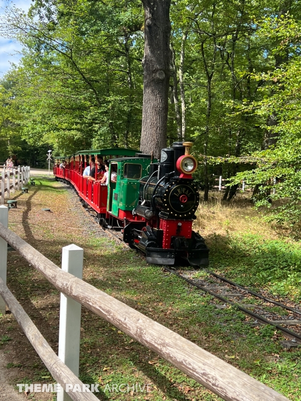 The Adventurers Train at Le Pal