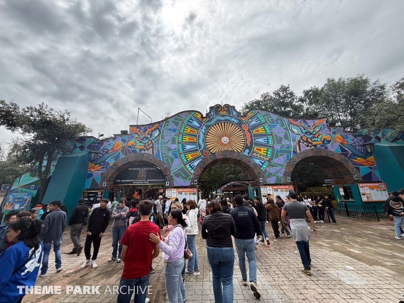 Entrance at Six Flags Mexico