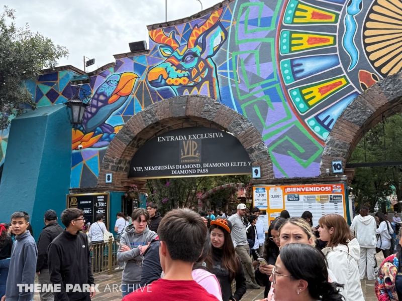 Entrance at Six Flags Mexico