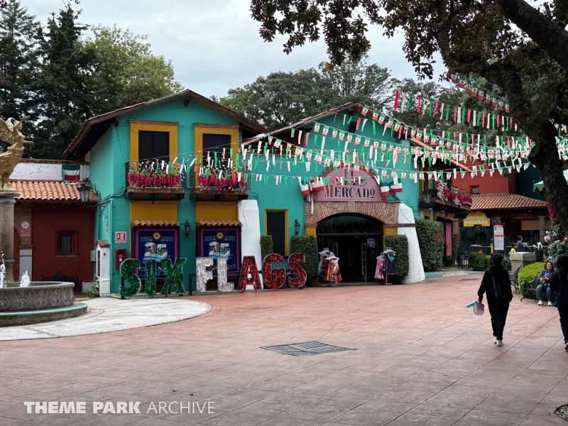 Misc at Six Flags Mexico