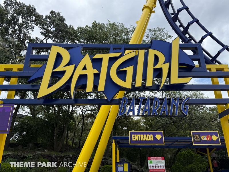 Batgirl Batarang at Six Flags Mexico