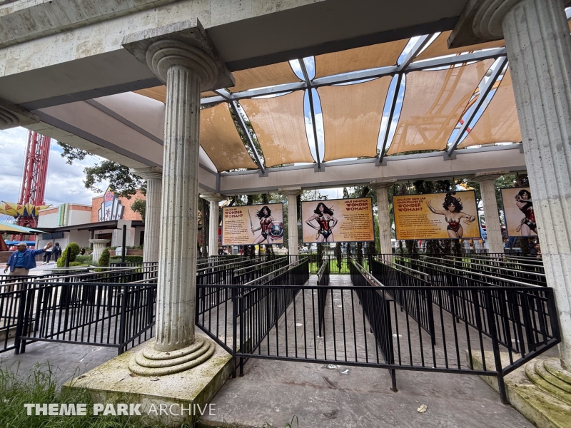 Wonder Woman Coaster at Six Flags Mexico