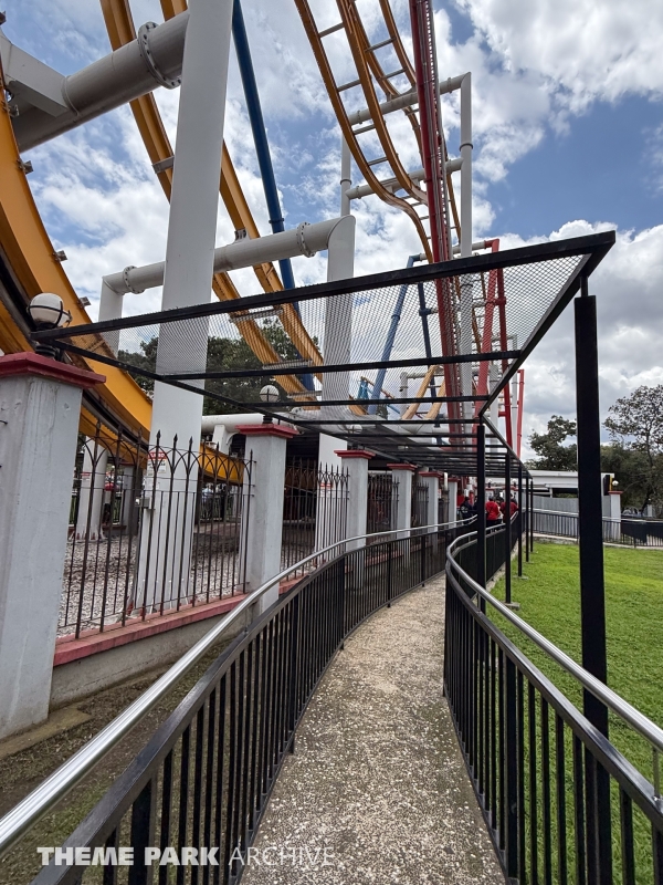 Wonder Woman Coaster at Six Flags Mexico