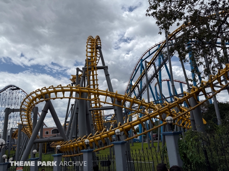 Batman The Ride at Six Flags Mexico