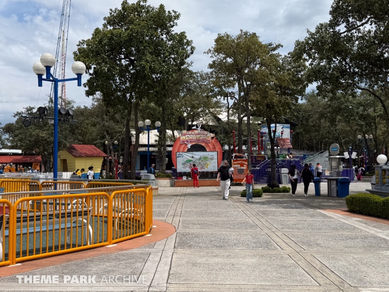 Misc at Six Flags Mexico