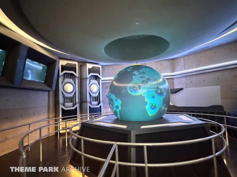 JUSTICE LEAGUE Warworld Attacks at Warner Bros. World Abu Dhabi