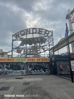 Deno's Wonder Wheel Amusement Park