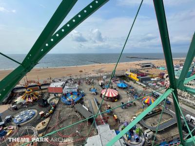 Deno's Wonder Wheel Amusement Park