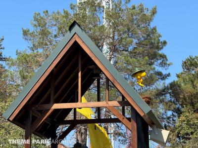 Snoopy's Tenderpaw Twister Coaster